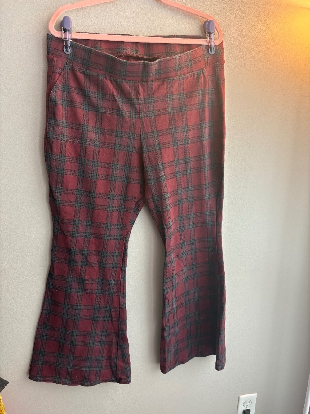 Torrid maroon and black pants